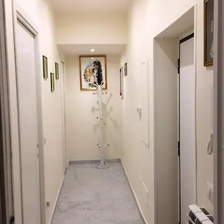 Modern In The Heart Of Rome, 42 M², Parking Included Apartment